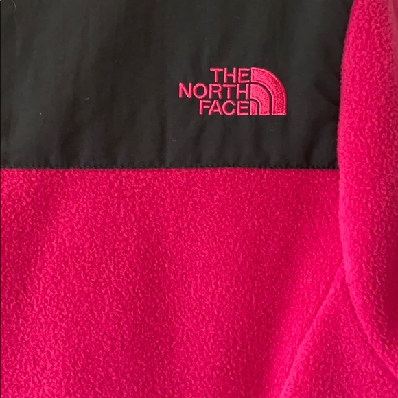 Women’s North Face Denali Jacket - Picture 6 of 6